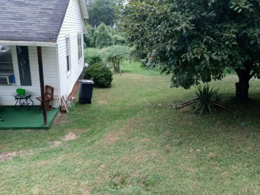 Reliable garden landscaping in Lynchburg, VA by Marcus Cashwell Lawncare