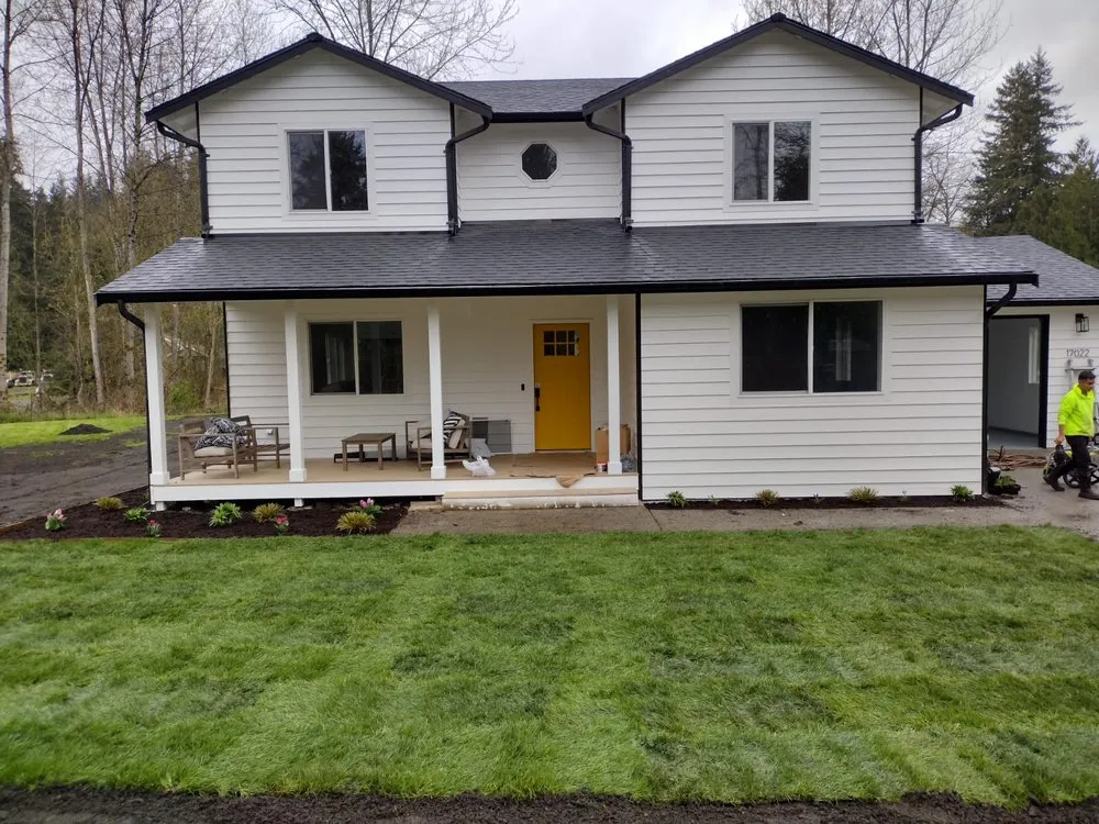 Custom yard cleanup service in Lynnwood, WA by Mard’s Services