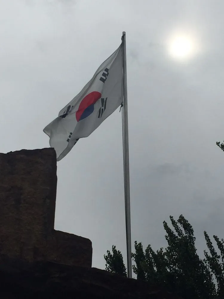 Trusted landscape installation for outdoor upgrades across Issaquah, WA - Marenakos Rock Center