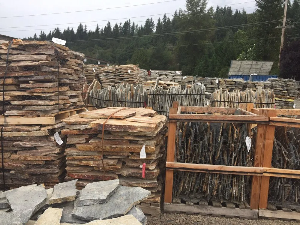 Affordable yard cleanup service for homes across Issaquah, WA - Marenakos Rock Center