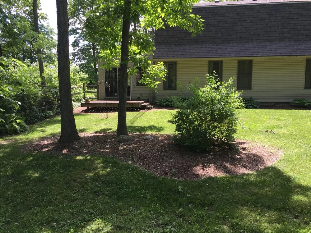 Professional outdoor landscaping experts serving Ida, MI - Marflo's Lawn Service