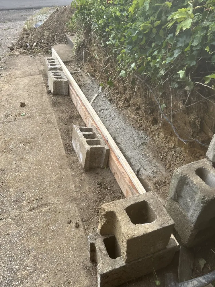 Custom lawn mowing service in West Mifflin, PA - Margaritos General Contractor