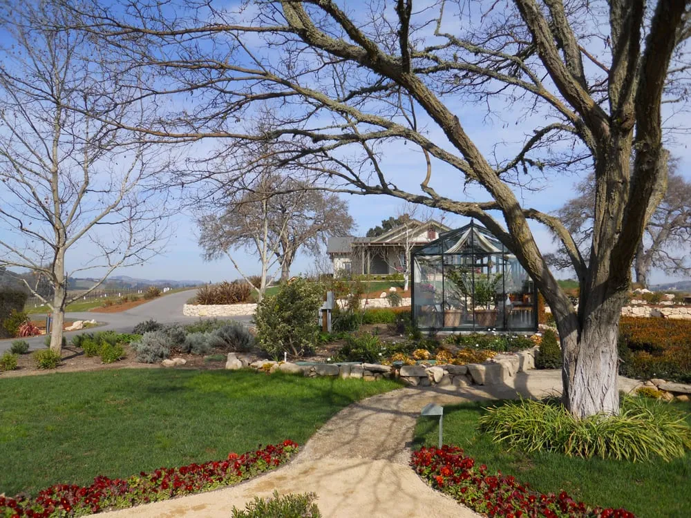 Expert garden landscaping experts serving Paso Robles, CA - Mari Landscaping