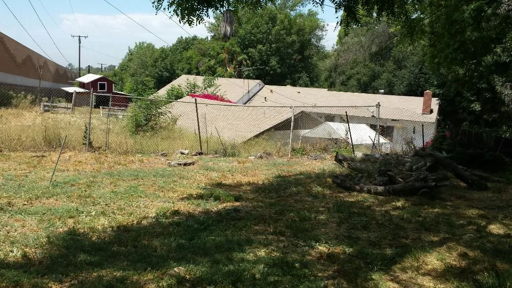 Local landscaping services for residential properties in Cudahy, CA by Maria Cleaning Services and Landscaping