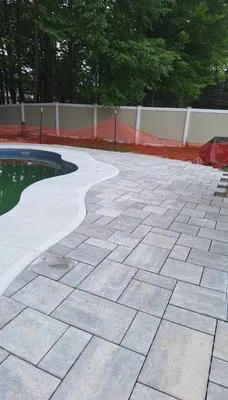 Mariano Landscaping Logo