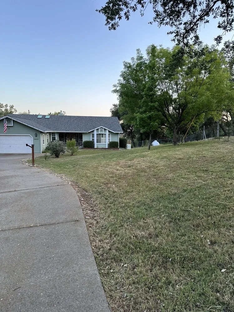 Trusted lawn care service for beautiful yards in El Dorado, CA by Mariano Landscaping Maintenance