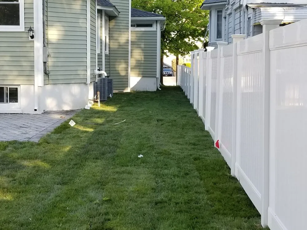 Top-rated lawn care service in Newark, NJ - Mariano Reyes And Son Landscaping