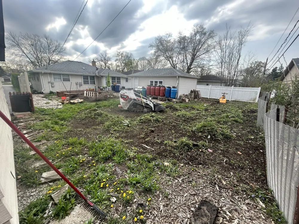 Expert residential landscaping in Carpentersville, IL by Marin Landscaping