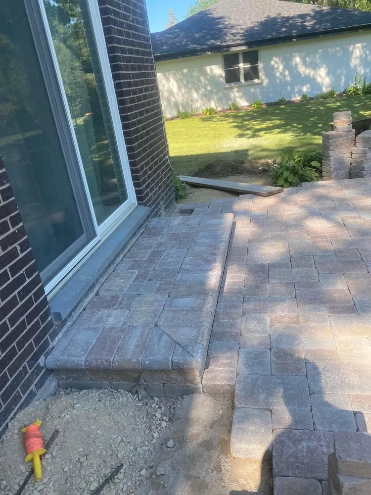 Top-rated outdoor landscaping in Carpentersville, IL by Marin Landscaping