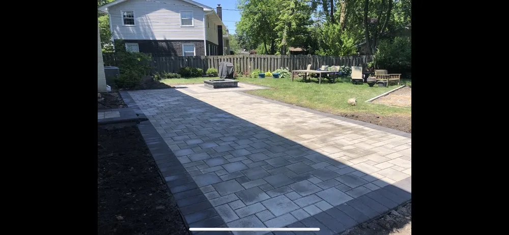 Reliable garden landscaping in Carpentersville, IL by Marin Landscaping