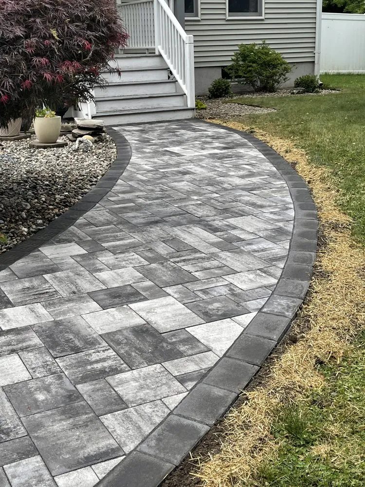 Expert garden landscaping experts serving Voorheesville, NY - Marin Property Services