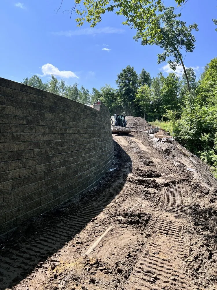 Local yard cleanup service for year-round maintenance across Voorheesville, NY - Marin Property Services