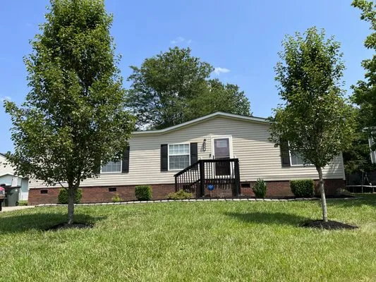 Marina Lawn Care Logo