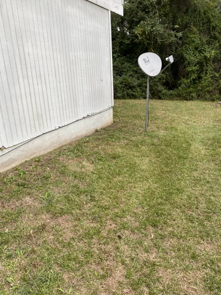 Expert yard maintenance in Lilburn, GA - Marinez Mowning