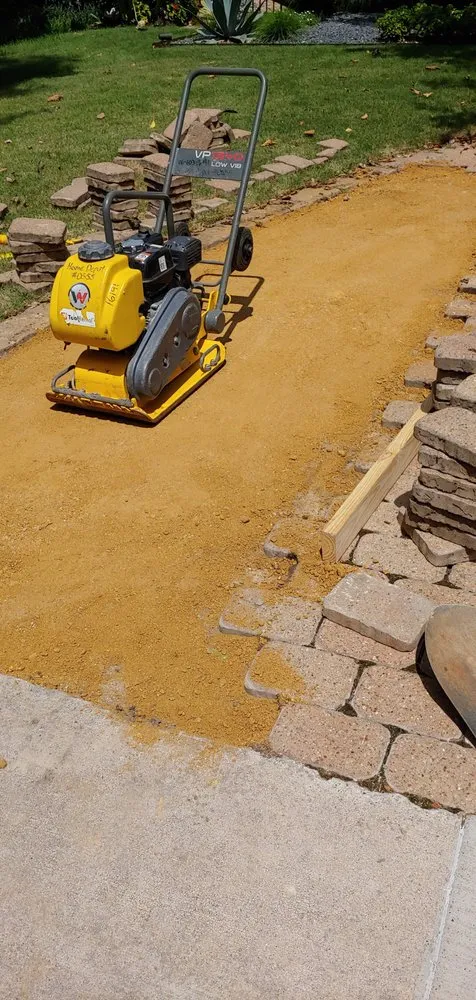 Top-rated yard cleanup service experts serving Dallas, TX - Marin's