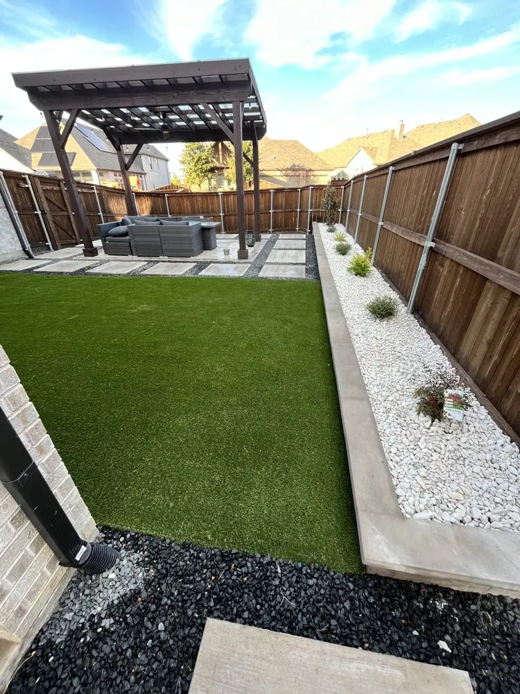 Professional outdoor landscaping in Dallas, TX by Marin's