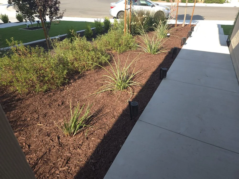 Reliable yard maintenance in Menifee, CA by Marin’s Mulch Makeover