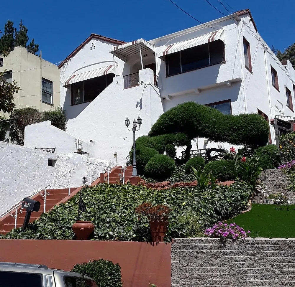 Reliable yard maintenance for homes across Oakland, CA - Mario G. Hauling Junk Removal