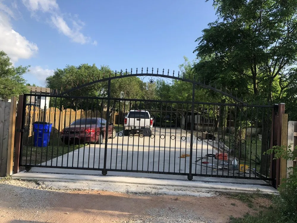 Reliable yard maintenance in Cedar Park, TX - Mario Landscaping & Tree Service