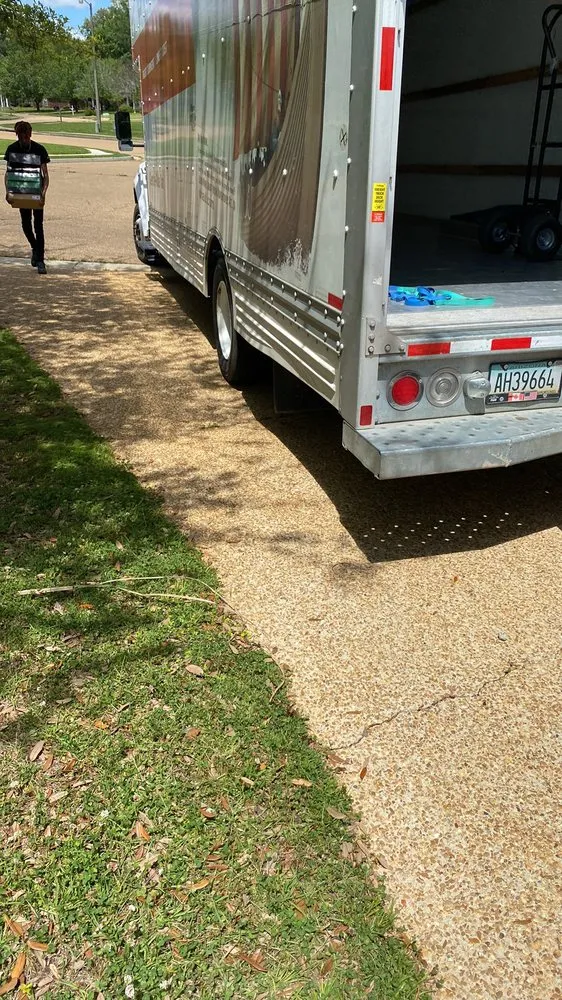 Local yard maintenance in Ocean Springs, MS - Mario Lawn Care