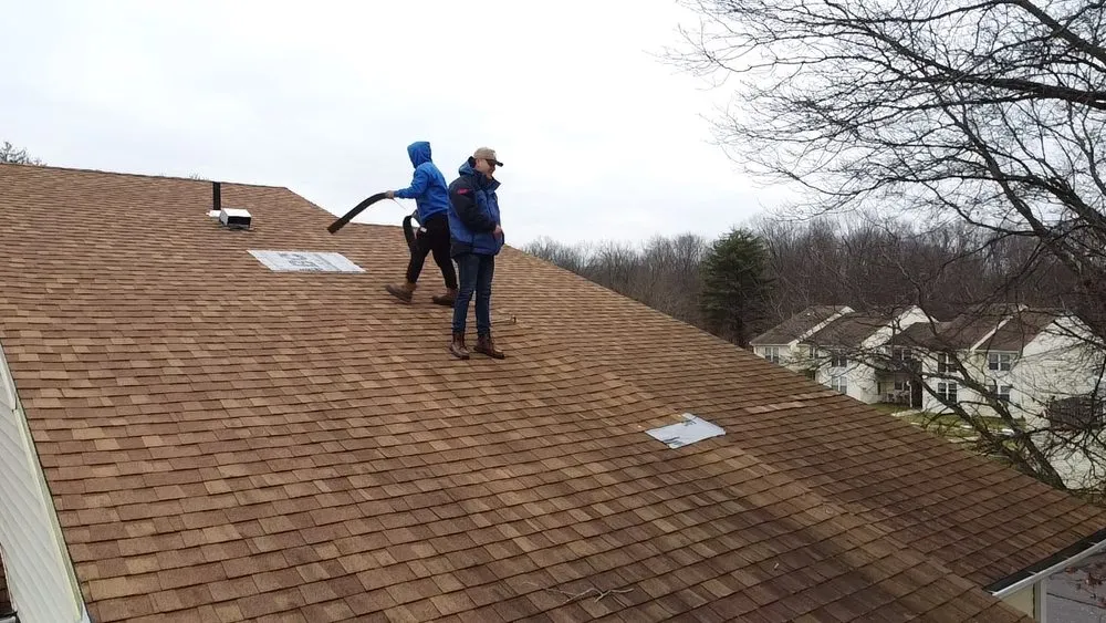 Professional yard maintenance for year-round maintenance across Woonsocket, RI - Mario Paz Mazariego