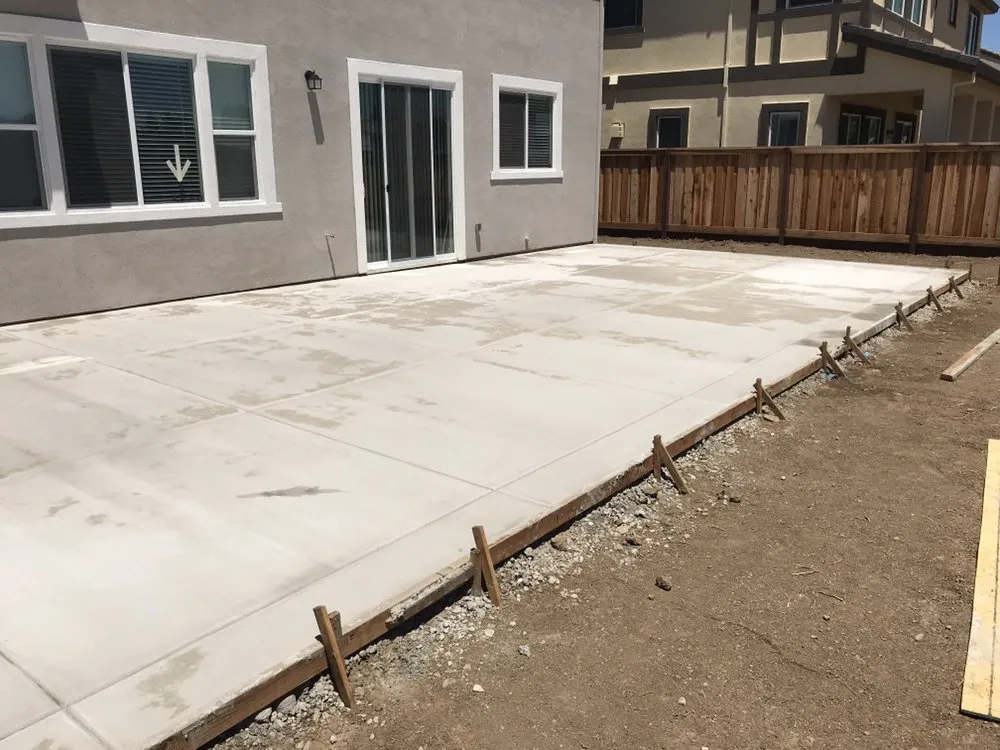 Affordable residential landscaping for homes in Brentwood, CA by Mario Sanchez Landscaping and Associates