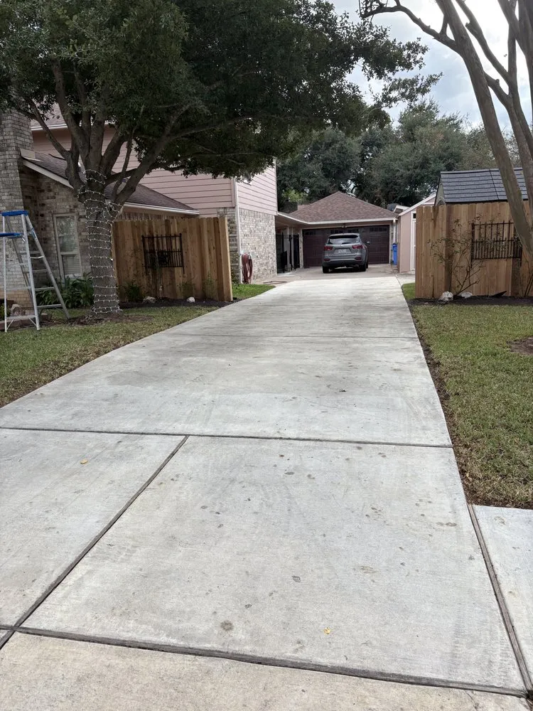 Reliable landscaping services in Pflugerville, TX - Mario’s Home & Lawn Care