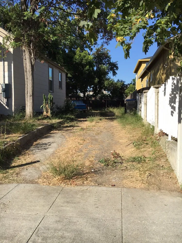 Local garden landscaping for beautiful yards across Sunnyvale, CA - Mario's Landscape And Tree Care