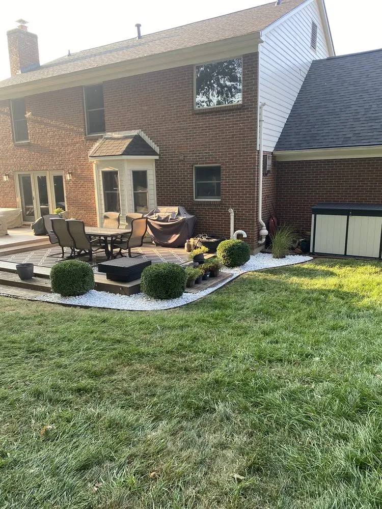 Reliable garden landscaping in Olde West Chester, OH by Mario’s Landscaping