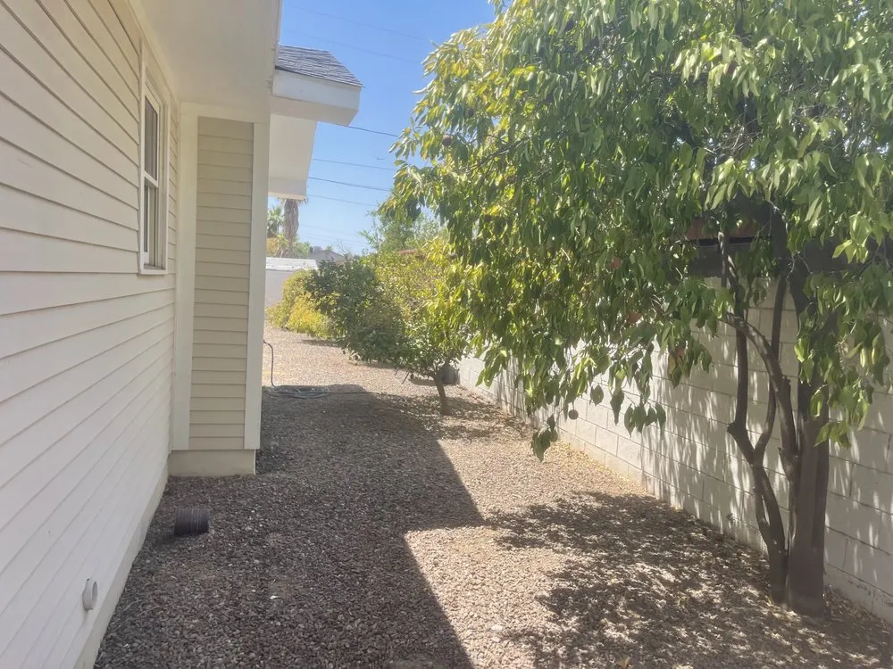 Top-rated garden landscaping for homes in Phoenix, AZ by Mario's Landscaping