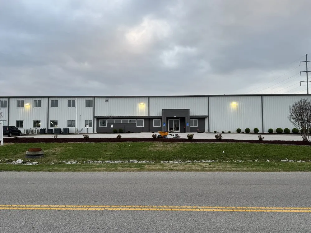 Expert yard maintenance in Bowling Green, KY - Marios Lawn And Landscaping