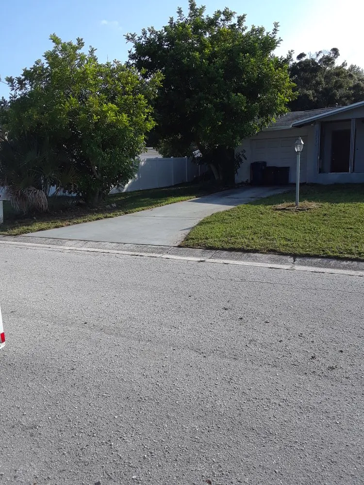 Expert yard maintenance experts serving Marco Island, FL - Mario's lawn care