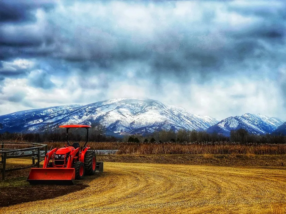 Custom lawn care service experts serving Bitterroot Valley, MT - Mark Odlin General Engineering
