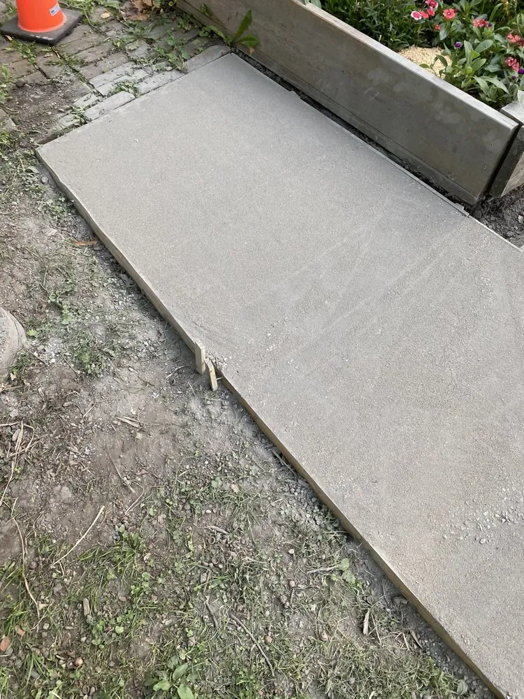 Trusted yard cleanup service in Normal, IL by Markeis Andrews Superior Services