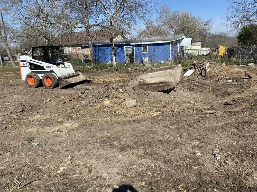 Local yard maintenance experts serving San Antonio, TX - Mark’s home improvement