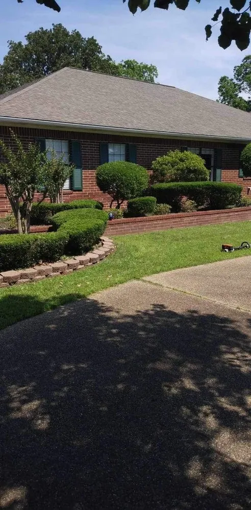 Affordable garden landscaping for year-round maintenance in Texarkana, TX by Mark’s Lawn And Landscaping