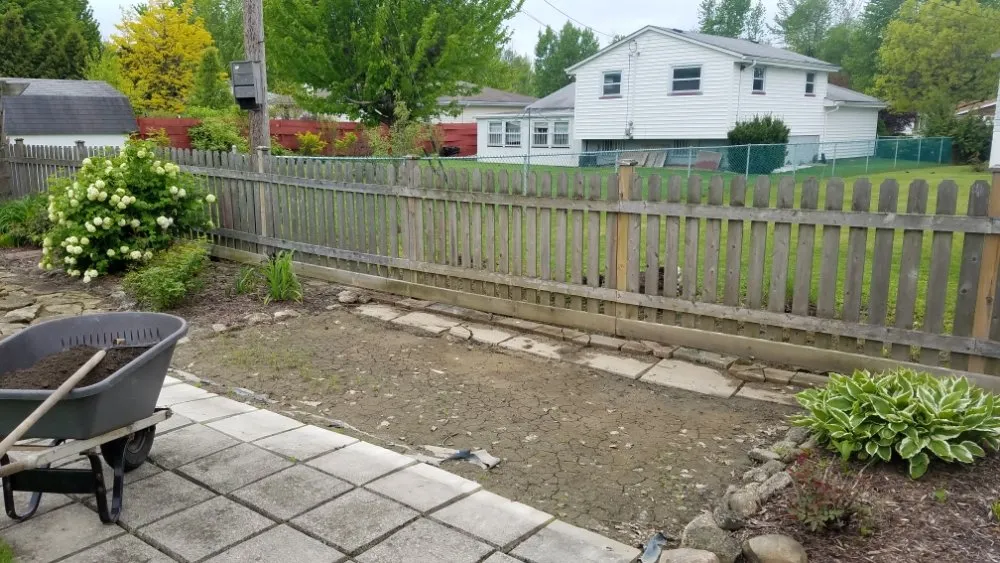 Expert landscaping services in Lorain, OH by Mark's Lawn Maintenance