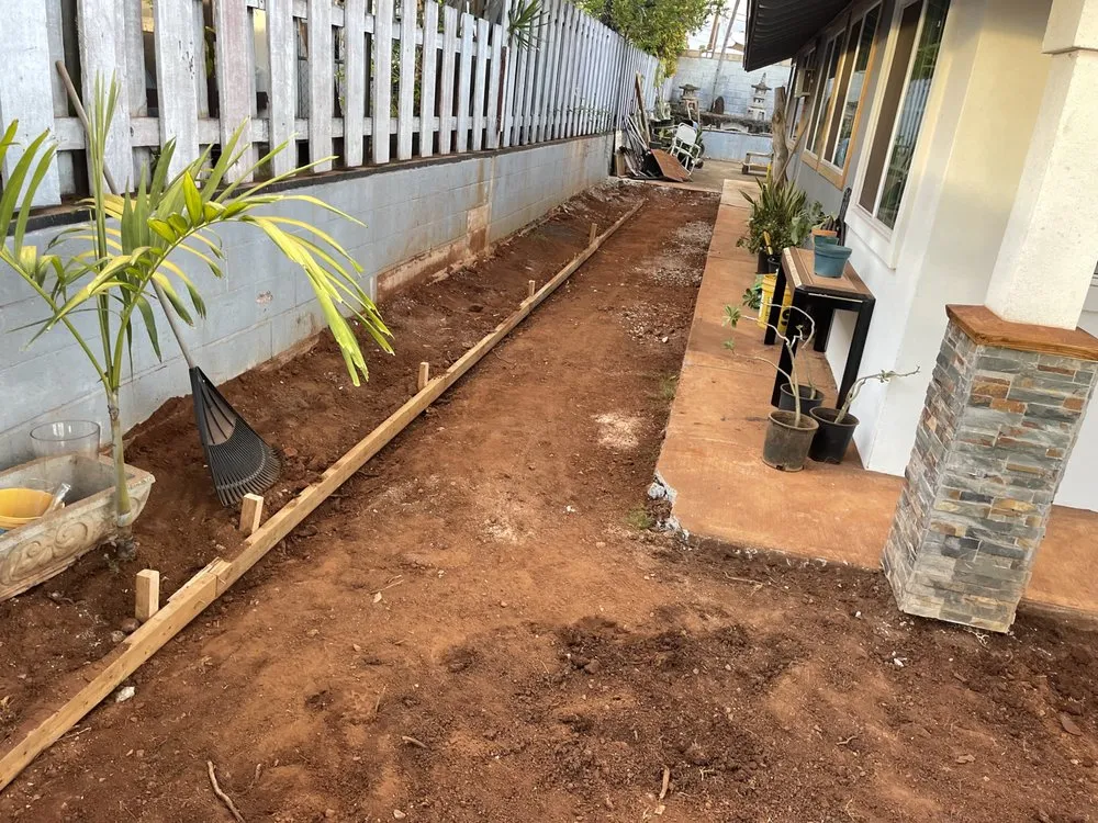 Reliable lawn mowing service in Waipahu, HI by Mark's Zone