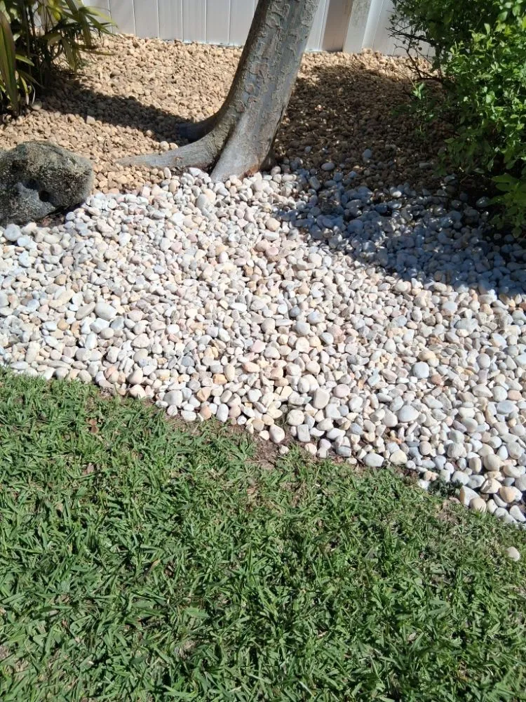 Professional garden landscaping in New Smyrna Beach, FL - Marlon's Lawn Service