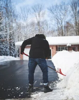 Marquan's Snow Removal & Mowing Logo