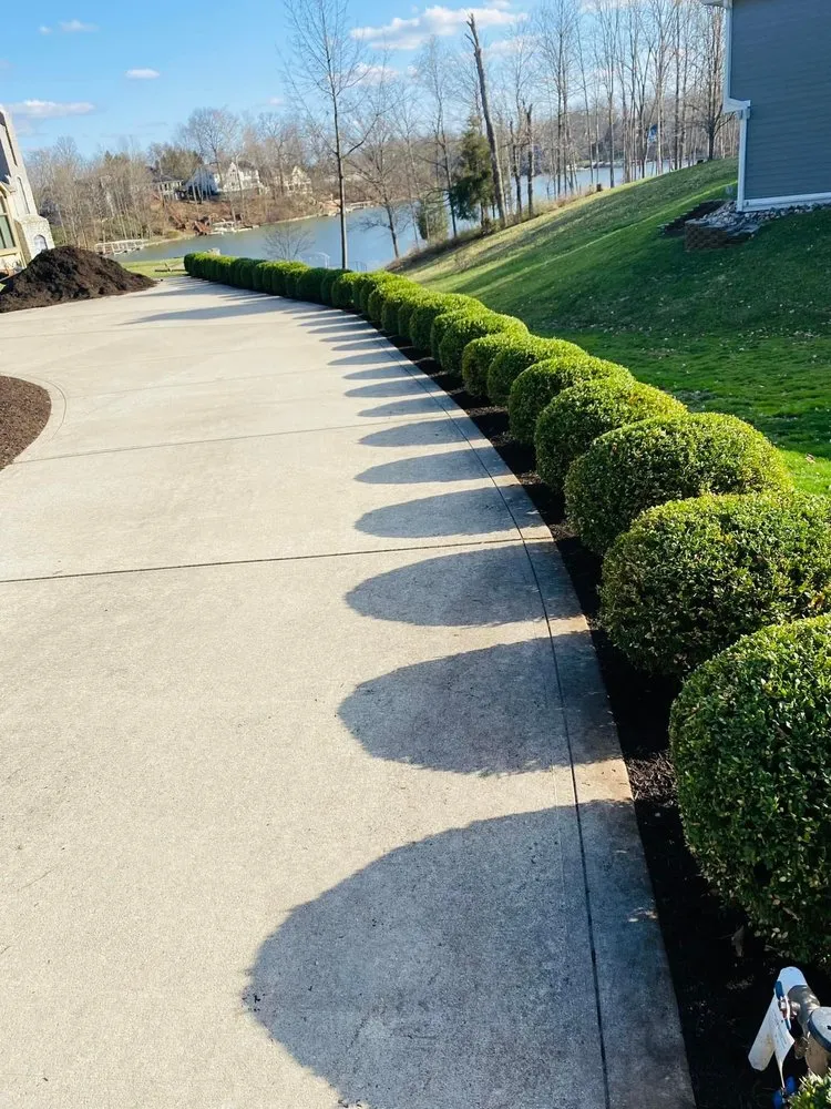Affordable garden landscaping experts serving Indianapolis, IN - Marquez Lawn Care