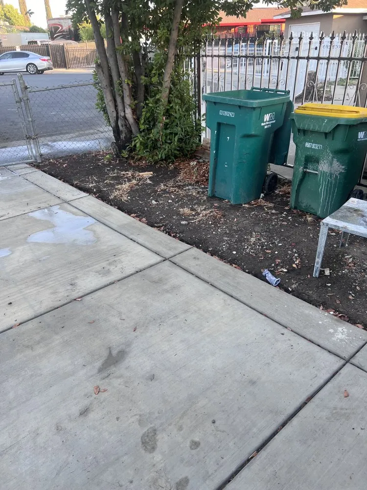 Top-rated lawn care service near you across Oakdale, CA - Marquez Lawn Care