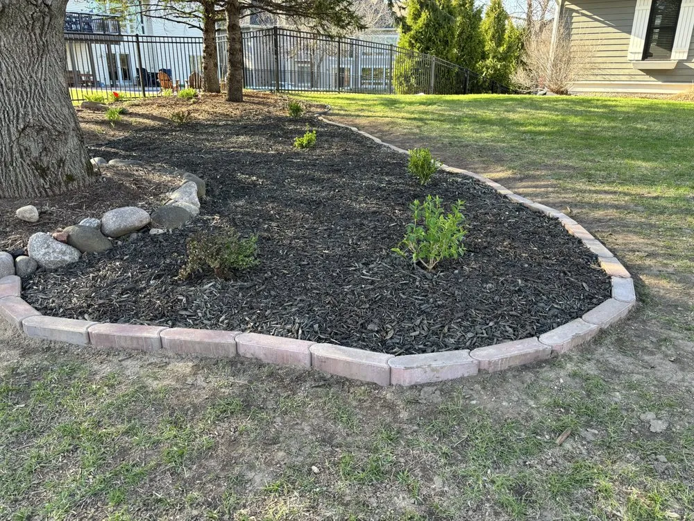 Expert yard maintenance experts serving Woodbury, MN - Marsh Creek Landscapes