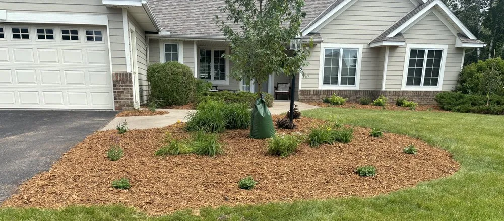 Custom lawn care service in Woodbury, MN - Marsh Creek Landscapes