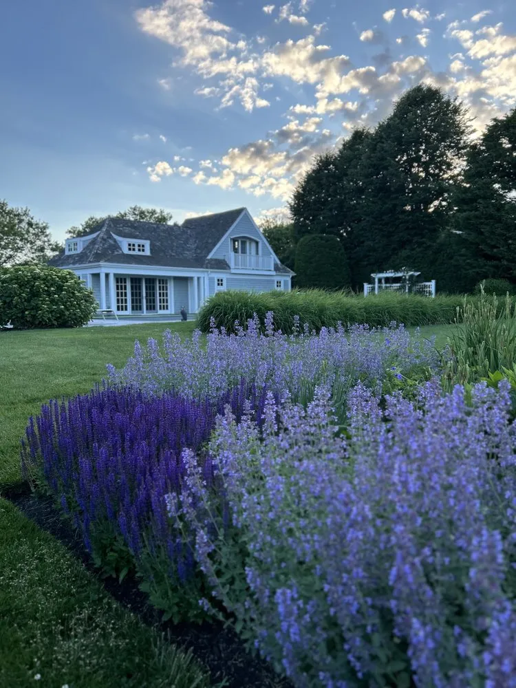 Custom yard maintenance in Sag Harbor, NY - Marshall Gardens
