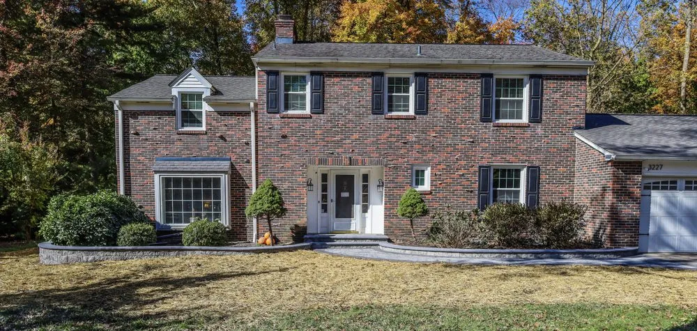 Top-rated lawn mowing service in Wilmington, DE by Marshall Landscaping