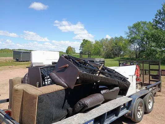 Marshfield Removal Logo