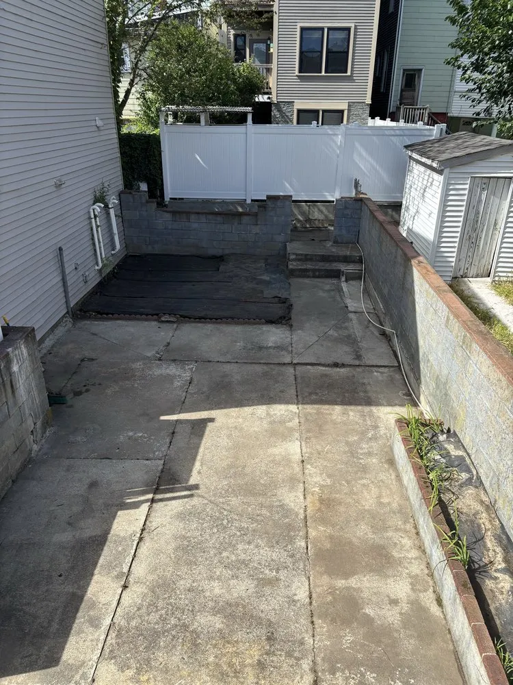 Top-rated yard cleanup service experts serving Boston, MA - Marsinelli Yard Services