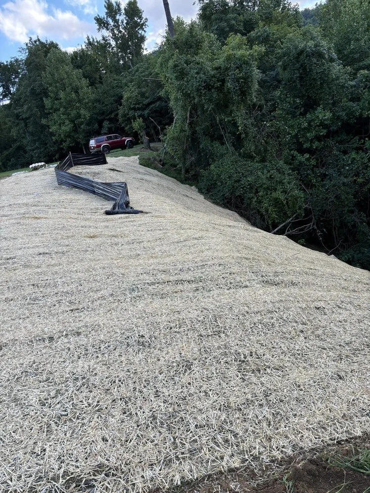 Trusted landscape installation with custom design across Clinton, TN - Martin Excavation