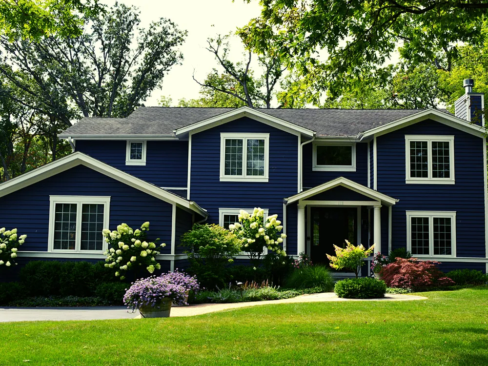 Professional yard maintenance experts serving Libertyville, IL - Martin John